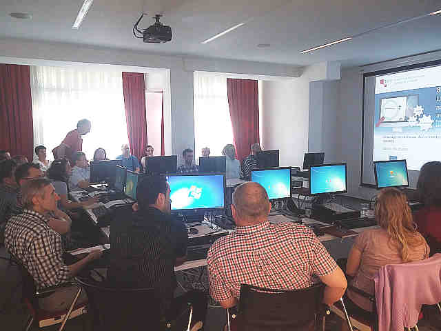 Slika prikazuje sudionike radionice tijekom edukacije koju su zajednički održali djelatnici Nacionalne kontaktne točke i tvrtke IGEA.